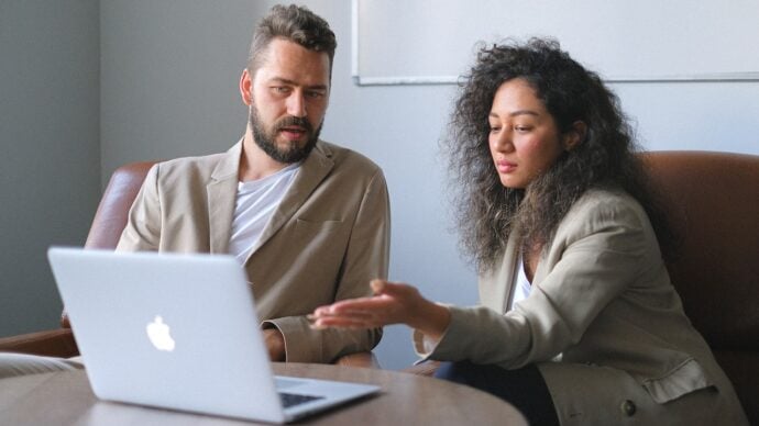 3 Things to Consider Before Dating a Coworker